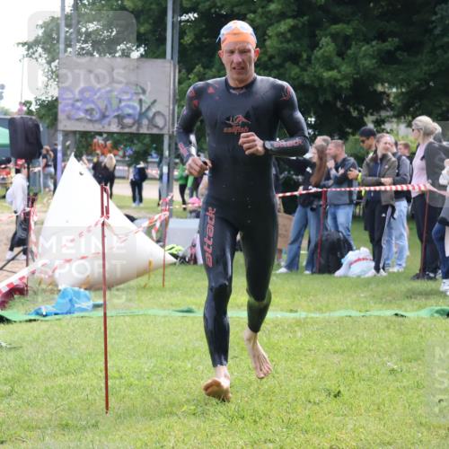 16.06.2024 - 26. Vierlanden-Triathlon Lena Gebhardt http://msf.ph/oto/6315573 16.06.2024 09:50:31 Schwimmen 11, 11 meine-sportfotos.de