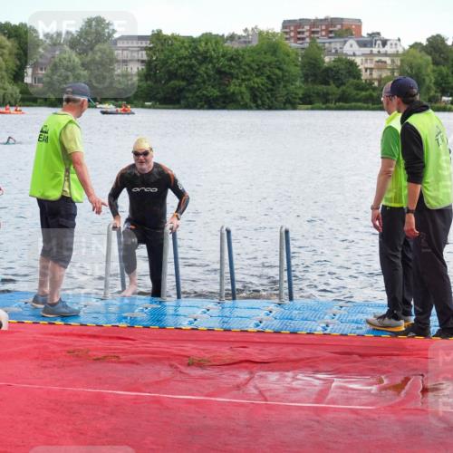16.06.2024 - 7 Türme Triathlon KatJ http://msf.ph/oto/6315582 16.06.2024 11:25:12 Schwimmen 265, 276 meine-sportfotos.de