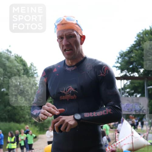 16.06.2024 - 26. Vierlanden-Triathlon Lena Gebhardt http://msf.ph/oto/6315591 16.06.2024 09:50:34 Schwimmen 11, 11 meine-sportfotos.de