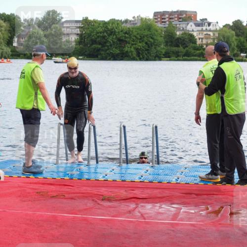 16.06.2024 - 7 Türme Triathlon KatJ http://msf.ph/oto/6315600 16.06.2024 11:25:13 Schwimmen 265, 276 meine-sportfotos.de