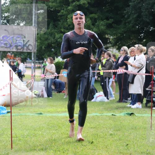 16.06.2024 - 26. Vierlanden-Triathlon Lena Gebhardt http://msf.ph/oto/6315608 16.06.2024 09:51:04 Schwimmen 2, 2 meine-sportfotos.de