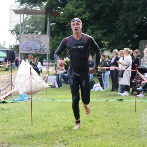 16.06.2024 - 26. Vierlanden-Triathlon Lena Gebhardt http://msf.ph/oto/6315613 16.06.2024 09:51:04 Schwimmen 2, 2 meine-sportfotos.de