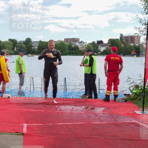 16.06.2024 - 7 Türme Triathlon KatJ http://msf.ph/oto/6315622 16.06.2024 11:25:17 Schwimmen 265, 276 meine-sportfotos.de