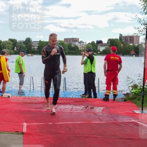 16.06.2024 - 7 Türme Triathlon KatJ http://msf.ph/oto/6315643 16.06.2024 11:25:17 Schwimmen 265, 276 meine-sportfotos.de