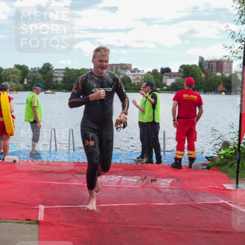 16.06.2024 - 7 Türme Triathlon KatJ http://msf.ph/oto/6315655 16.06.2024 11:25:18 Schwimmen 265, 276 meine-sportfotos.de
