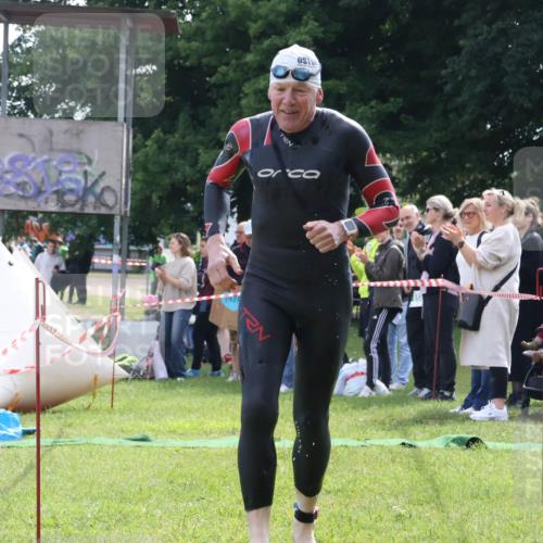 16.06.2024 - 26. Vierlanden-Triathlon Lena Gebhardt http://msf.ph/oto/6315656 16.06.2024 09:51:31 Schwimmen 19, 140, 19, 140 meine-sportfotos.de