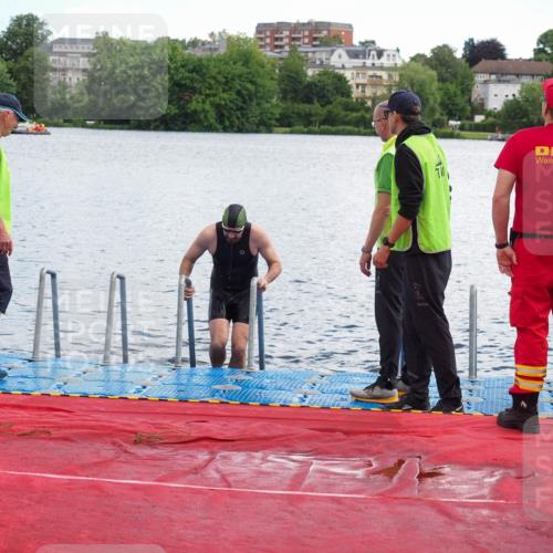 16.06.2024 - 7 Türme Triathlon KatJ http://msf.ph/oto/6315665 16.06.2024 11:25:21 Schwimmen 265, 276 meine-sportfotos.de