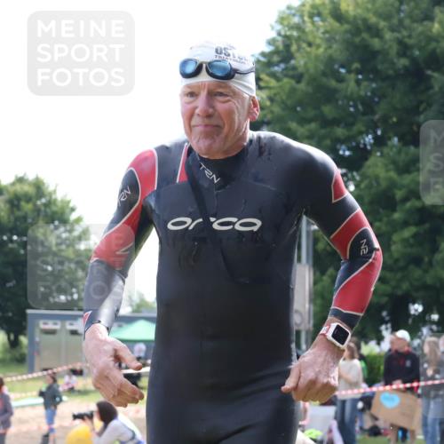 16.06.2024 - 26. Vierlanden-Triathlon Lena Gebhardt http://msf.ph/oto/6315675 16.06.2024 09:51:33 Schwimmen 19, 140, 19, 140 meine-sportfotos.de