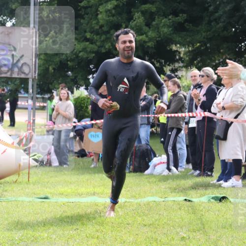 16.06.2024 - 26. Vierlanden-Triathlon Lena Gebhardt http://msf.ph/oto/6315684 16.06.2024 09:51:42 Schwimmen 63, 140, 63, 140 meine-sportfotos.de