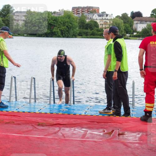 16.06.2024 - 7 Türme Triathlon KatJ http://msf.ph/oto/6315687 16.06.2024 11:25:21 Schwimmen 265, 276 meine-sportfotos.de