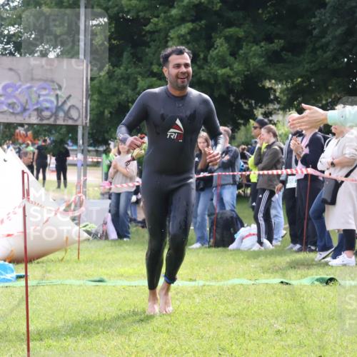 16.06.2024 - 26. Vierlanden-Triathlon Lena Gebhardt http://msf.ph/oto/6315689 16.06.2024 09:51:42 Schwimmen 63, 140, 63, 140 meine-sportfotos.de