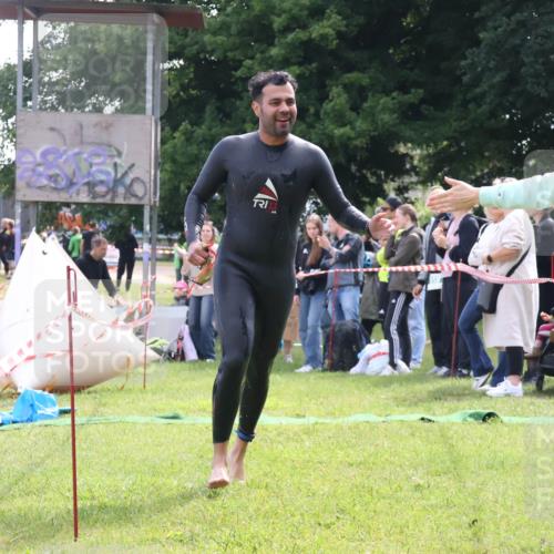 16.06.2024 - 26. Vierlanden-Triathlon Lena Gebhardt http://msf.ph/oto/6315691 16.06.2024 09:51:42 Schwimmen 63, 140, 63, 140 meine-sportfotos.de
