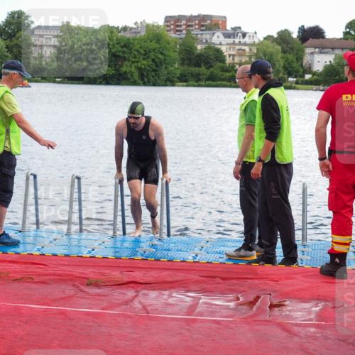 16.06.2024 - 7 Türme Triathlon KatJ http://msf.ph/oto/6315696 16.06.2024 11:25:22 Schwimmen 265, 276 meine-sportfotos.de