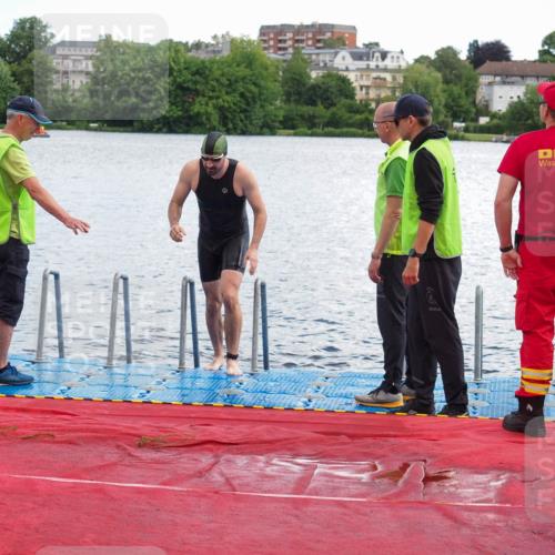 16.06.2024 - 7 Türme Triathlon KatJ http://msf.ph/oto/6315706 16.06.2024 11:25:22 Schwimmen 265, 276 meine-sportfotos.de