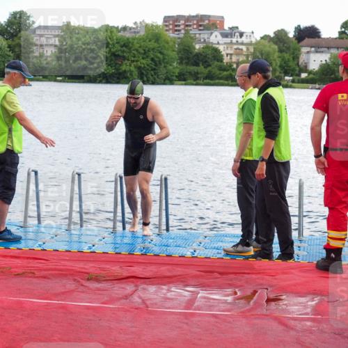 16.06.2024 - 7 Türme Triathlon KatJ http://msf.ph/oto/6315709 16.06.2024 11:25:22 Schwimmen 265, 276 meine-sportfotos.de