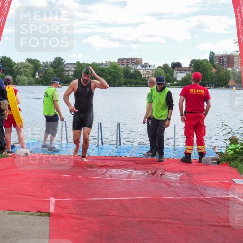 16.06.2024 - 7 Türme Triathlon KatJ http://msf.ph/oto/6315721 16.06.2024 11:25:24 Schwimmen 265, 276 meine-sportfotos.de