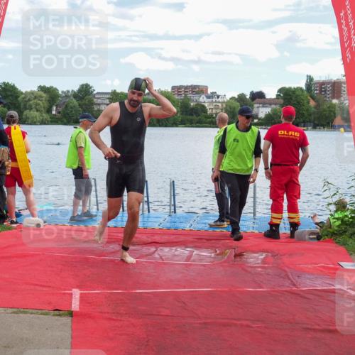 16.06.2024 - 7 Türme Triathlon KatJ http://msf.ph/oto/6315731 16.06.2024 11:25:25 Schwimmen 265, 276 meine-sportfotos.de