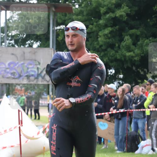 16.06.2024 - 26. Vierlanden-Triathlon Lena Gebhardt http://msf.ph/oto/6315737 16.06.2024 09:51:57 Schwimmen 63, 63 meine-sportfotos.de