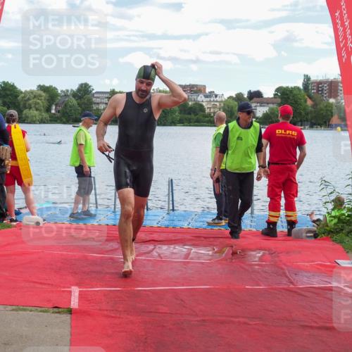 16.06.2024 - 7 Türme Triathlon KatJ http://msf.ph/oto/6315738 16.06.2024 11:25:25 Schwimmen 265, 276 meine-sportfotos.de