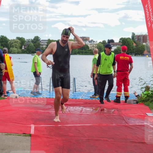 16.06.2024 - 7 Türme Triathlon KatJ http://msf.ph/oto/6315740 16.06.2024 11:25:25 Schwimmen 265, 276 meine-sportfotos.de