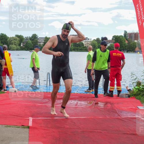 16.06.2024 - 7 Türme Triathlon KatJ http://msf.ph/oto/6315745 16.06.2024 11:25:25 Schwimmen 265, 276 meine-sportfotos.de