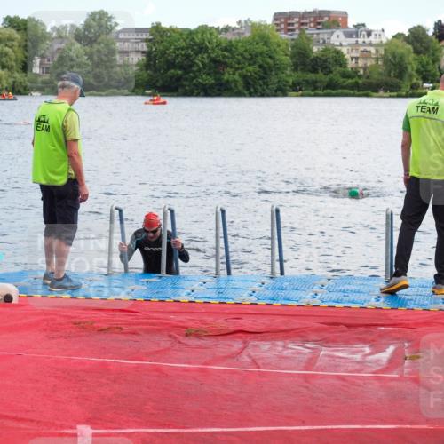 16.06.2024 - 7 Türme Triathlon KatJ http://msf.ph/oto/6315765 16.06.2024 11:26:18 Schwimmen 146, 185 meine-sportfotos.de