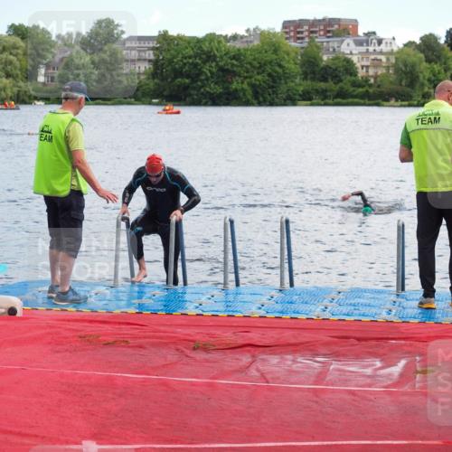 16.06.2024 - 7 Türme Triathlon KatJ http://msf.ph/oto/6315783 16.06.2024 11:26:19 Schwimmen 146, 185 meine-sportfotos.de