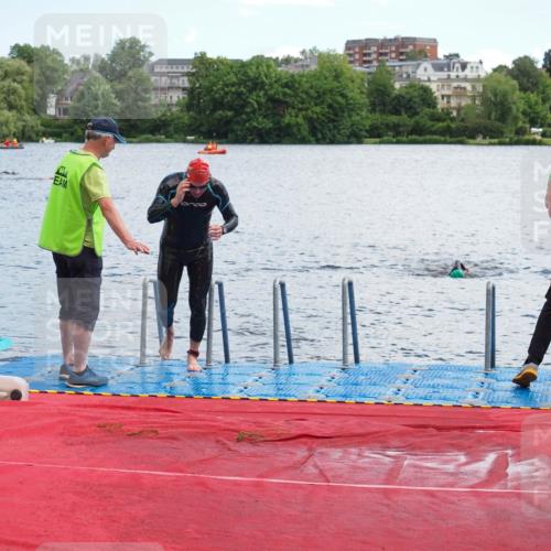 16.06.2024 - 7 Türme Triathlon KatJ http://msf.ph/oto/6315794 16.06.2024 11:26:20 Schwimmen 146, 185 meine-sportfotos.de