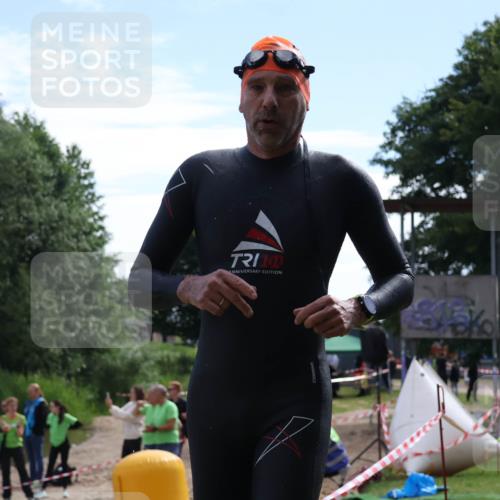 16.06.2024 - 26. Vierlanden-Triathlon Lena Gebhardt http://msf.ph/oto/6315797 16.06.2024 09:52:29 Schwimmen 121, 151, 176, 121, 151, 176 meine-sportfotos.de