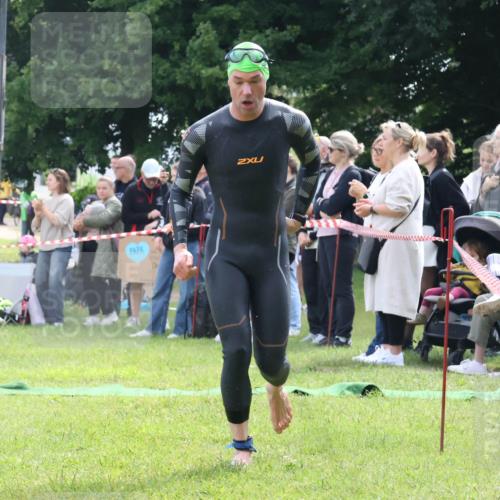 16.06.2024 - 26. Vierlanden-Triathlon Lena Gebhardt http://msf.ph/oto/6315805 16.06.2024 09:52:31 Schwimmen 121, 151, 176, 121, 151, 176 meine-sportfotos.de