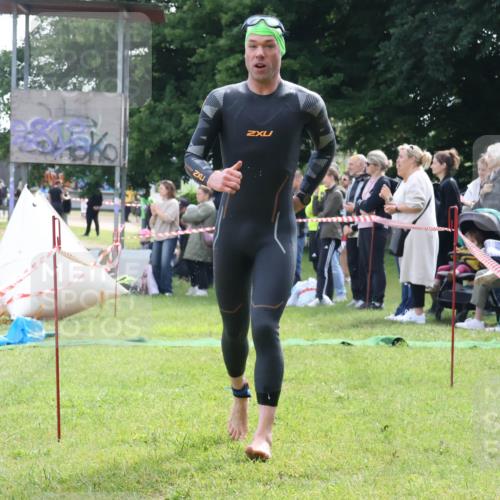 16.06.2024 - 26. Vierlanden-Triathlon Lena Gebhardt http://msf.ph/oto/6315813 16.06.2024 09:52:32 Schwimmen 121, 151, 176, 121, 151, 176 meine-sportfotos.de