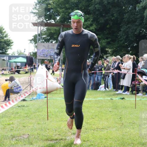 16.06.2024 - 26. Vierlanden-Triathlon Lena Gebhardt http://msf.ph/oto/6315821 16.06.2024 09:52:33 Schwimmen 151, 176, 151, 176 meine-sportfotos.de