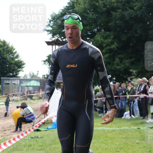 16.06.2024 - 26. Vierlanden-Triathlon Lena Gebhardt http://msf.ph/oto/6315824 16.06.2024 09:52:33 Schwimmen 151, 176, 151, 176 meine-sportfotos.de