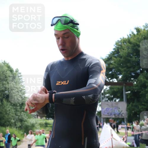16.06.2024 - 26. Vierlanden-Triathlon Lena Gebhardt http://msf.ph/oto/6315831 16.06.2024 09:52:34 Schwimmen 151, 176, 151, 176 meine-sportfotos.de