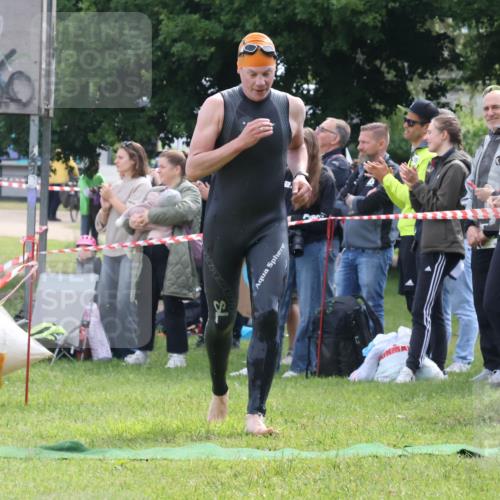 16.06.2024 - 26. Vierlanden-Triathlon Lena Gebhardt http://msf.ph/oto/6315834 16.06.2024 09:52:41 Schwimmen 151, 151 meine-sportfotos.de