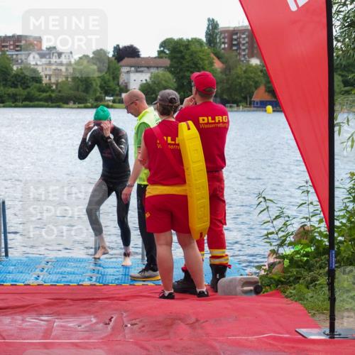 16.06.2024 - 7 Türme Triathlon KatJ http://msf.ph/oto/6315864 16.06.2024 11:26:46 Schwimmen 146 meine-sportfotos.de