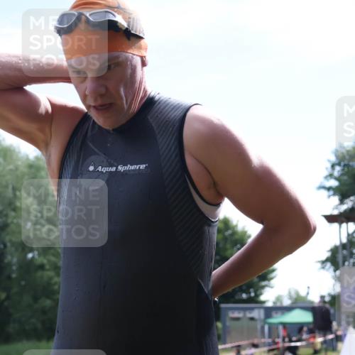 16.06.2024 - 26. Vierlanden-Triathlon Lena Gebhardt http://msf.ph/oto/6315867 16.06.2024 09:52:46 Schwimmen 151, 151 meine-sportfotos.de
