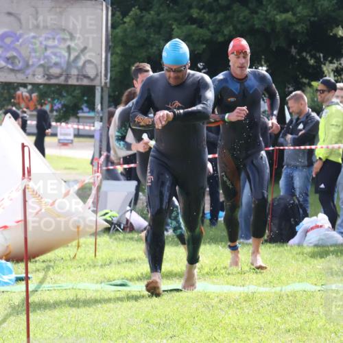 16.06.2024 - 26. Vierlanden-Triathlon Lena Gebhardt http://msf.ph/oto/6315875 16.06.2024 09:53:16 Schwimmen 143, 206, 216, 143, 206, 216 meine-sportfotos.de
