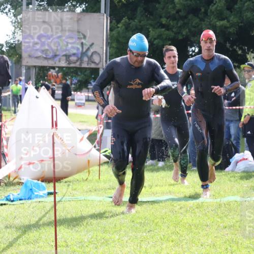 16.06.2024 - 26. Vierlanden-Triathlon Lena Gebhardt http://msf.ph/oto/6315878 16.06.2024 09:53:17 Schwimmen 143, 206, 216, 143, 206, 216 meine-sportfotos.de