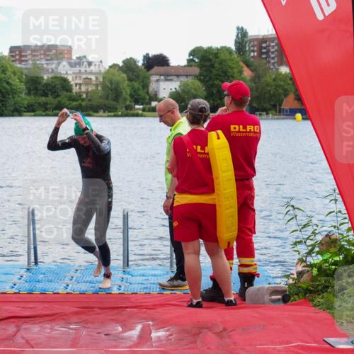 16.06.2024 - 7 Türme Triathlon KatJ http://msf.ph/oto/6315879 16.06.2024 11:26:47 Schwimmen 146 meine-sportfotos.de