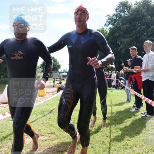16.06.2024 - 26. Vierlanden-Triathlon Lena Gebhardt http://msf.ph/oto/6315912 16.06.2024 09:53:21 Schwimmen 143, 206, 216, 143, 206, 216 meine-sportfotos.de