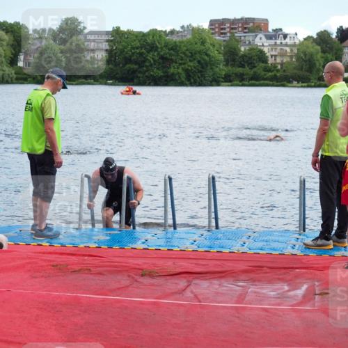 16.06.2024 - 7 Türme Triathlon KatJ http://msf.ph/oto/6315919 16.06.2024 11:27:26 Schwimmen 256 meine-sportfotos.de