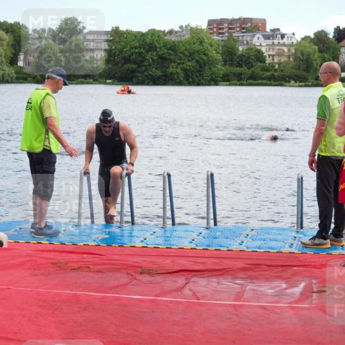 16.06.2024 - 7 Türme Triathlon KatJ http://msf.ph/oto/6315931 16.06.2024 11:27:27 Schwimmen 256 meine-sportfotos.de
