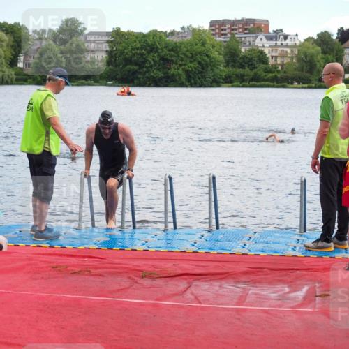 16.06.2024 - 7 Türme Triathlon KatJ http://msf.ph/oto/6315935 16.06.2024 11:27:27 Schwimmen 256 meine-sportfotos.de