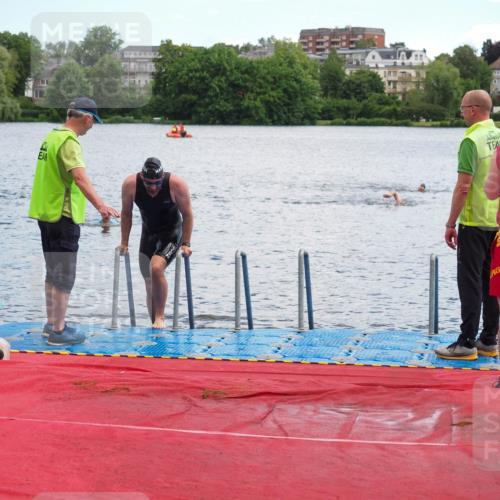 16.06.2024 - 7 Türme Triathlon KatJ http://msf.ph/oto/6315938 16.06.2024 11:27:27 Schwimmen 256 meine-sportfotos.de