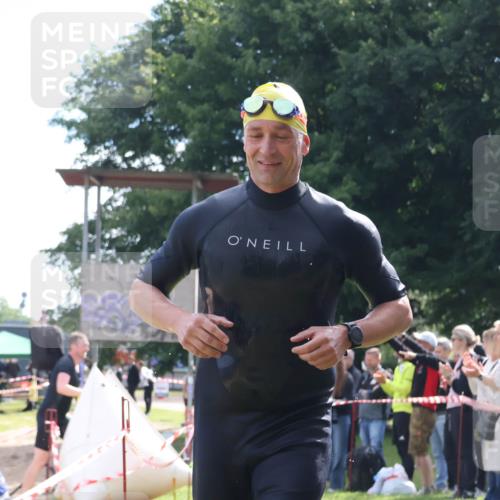 16.06.2024 - 26. Vierlanden-Triathlon Lena Gebhardt http://msf.ph/oto/6315950 16.06.2024 09:53:39 Schwimmen 67, 111, 67, 111 meine-sportfotos.de
