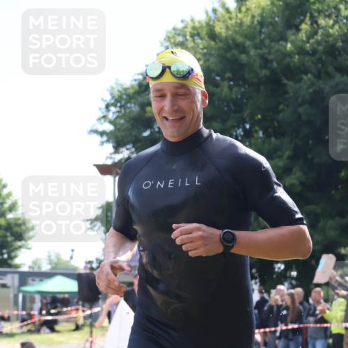 16.06.2024 - 26. Vierlanden-Triathlon Lena Gebhardt http://msf.ph/oto/6315953 16.06.2024 09:53:39 Schwimmen 67, 111, 67, 111 meine-sportfotos.de