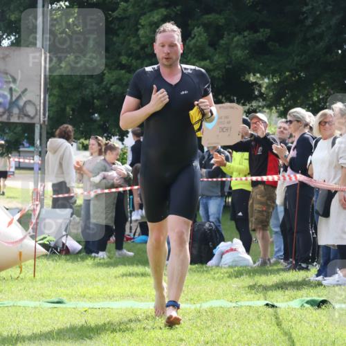 16.06.2024 - 26. Vierlanden-Triathlon Lena Gebhardt http://msf.ph/oto/6315961 16.06.2024 09:53:44 Schwimmen 67, 67 meine-sportfotos.de