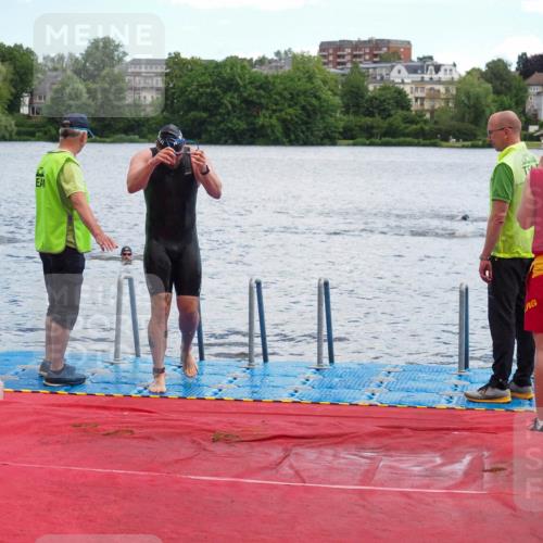 16.06.2024 - 7 Türme Triathlon KatJ http://msf.ph/oto/6315970 16.06.2024 11:27:29 Schwimmen 256 meine-sportfotos.de