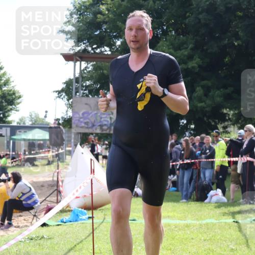 16.06.2024 - 26. Vierlanden-Triathlon Lena Gebhardt http://msf.ph/oto/6315984 16.06.2024 09:53:47 Schwimmen 67, 156, 67, 156 meine-sportfotos.de